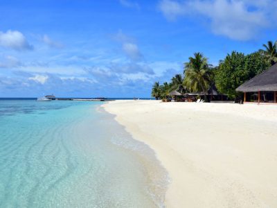 Spiaggia bianca Bravo Alimatha Maldive